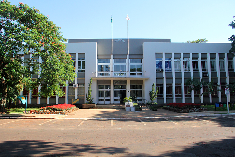 REFORMA ADMINISTRATIVA CONTEMPLARÁ SERVIDORES EM ABRIL